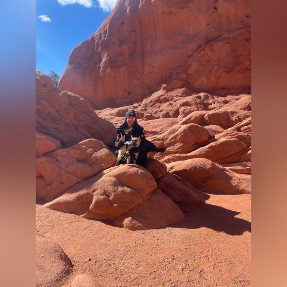 Meet your Posher, Jessica - Picture 2 of 14